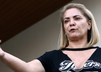 Coaf suspeita de operação de 2ª mulher de Bolsonaro com R$ 532 mil em dinheiro