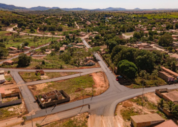 CURIONÓPOLIS: PREFEITURA  REALIZA OBRAS DE PAVIMENTAÇÃO EM RUAS DA URBE