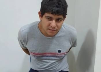 Bebeu, disse que era PM, não pagou, ameaçou, mas, não colou e foi preso por PMs de verdade