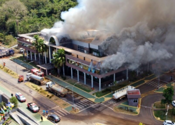 Incêndio na prefeitura: bombeiros devem começar perícia neste sábado, 30