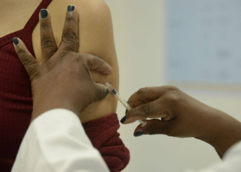 Ministério prorroga campanha multivacinação em crianças e adolescentes.