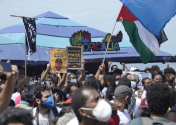 Em protesto no Rio, manifestantes pedem justiça por morte de Moïse