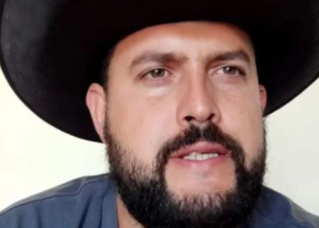 Zé Trovão, apontado como líder de paralisação dos caminhoneiros, se entrega à PF