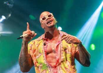 Nem “Os Barões da Pisadinha”, nem “Manu Bahtidão”! Léo Santana será a atração do aniversário de Parauapebas