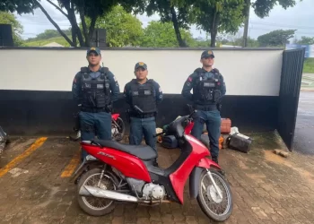 Polícia encontra moto furtada no Residencial Alto Bonito