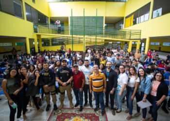 Governadora sanciona lei de reajuste salarial para servidores do Estado que recebem até R$1320