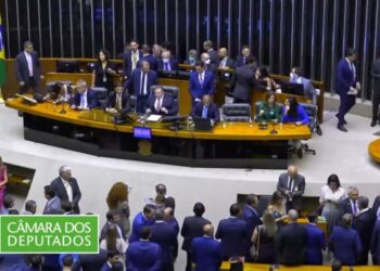 Concurso Público da Câmara dos Deputados abre inscrições: salários até R$ 34 mil
