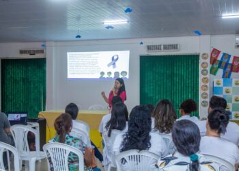Palestra e serviços de saúde marcam ações do Outubro Rosa no Residencial Vale do Sol