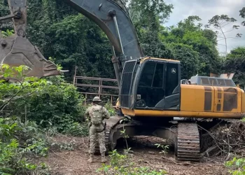 Policia Federal fecha garimpo ilegal e apreende armas e maquinários em Parauapebas