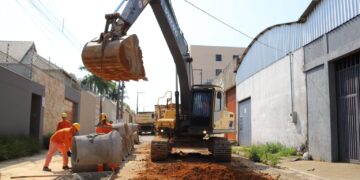 Parauapebas: Prefeitura executa obras de saneamento básico no bairro Beira Rio