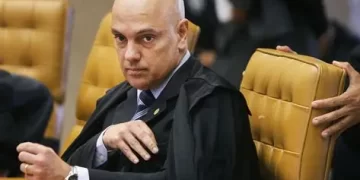Moraes manda prender homem que quebrou relógio histórico do Planalto