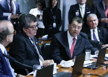 Comissão do Senado aprova aumento da taxação de fintechs e bets