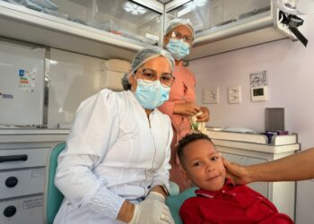 Dia D de Saúde Bucal leva atendimento odontológico e ações preventivas a alunos da rede municipal