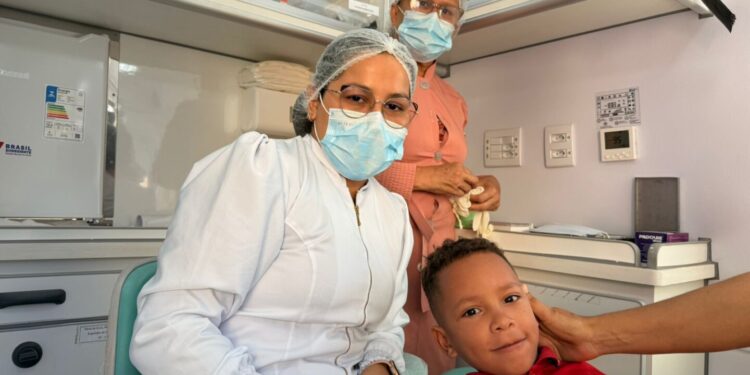 Dia D de Saúde Bucal leva atendimento odontológico e ações preventivas a alunos da rede municipal