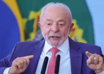 Lula cobra respeito e rejeita interferência dos EUA