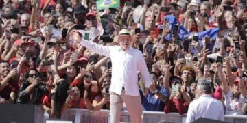 LULA REELEITO EM VIRADA ÉPICA: UMA VITÓRIA HISTÓRICA DA DEMOCRACIA E DO POVO BRASILEIRO!